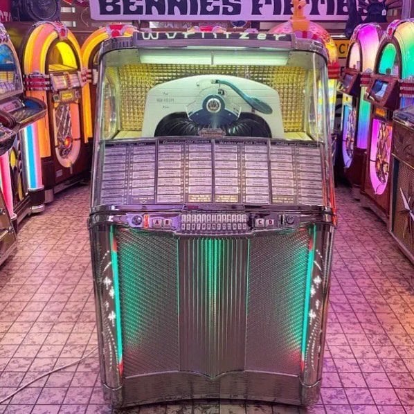 Wurlitzer jukeboxen bij Bennies Fifties, Verzamelen, Ophalen, Zo goed als nieuw, Wurlitzer
