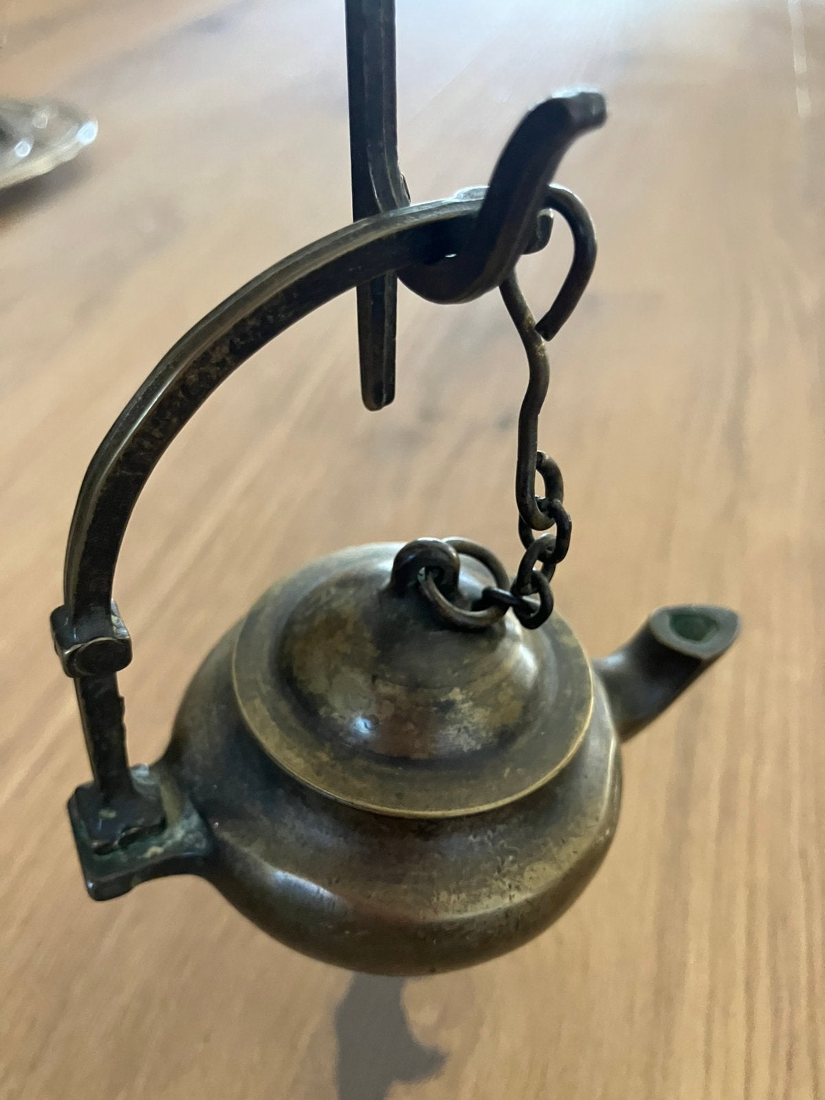 Antiek bronzen hang-tuitolielampje (weverslamp), Ophalen of Verzenden, Brons