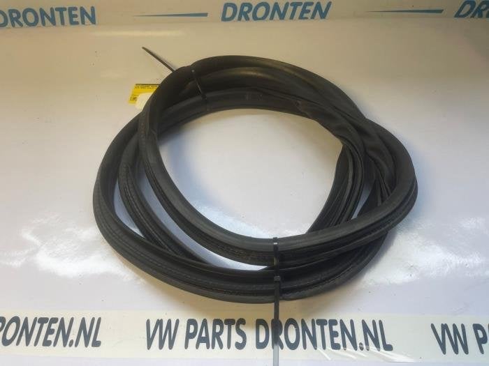 Portierrubber 4Deurs rechts-achter van een Alfa Romeo Giulia, Gebruikt, -, Verzenden, -