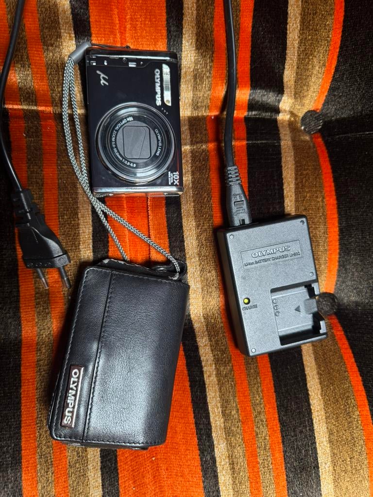 Olympus μ-9000 (Stylus 9000) –Digicam 10x zoom –Complete Set, Ophalen of Verzenden, Zo goed als nieuw, Compact, Olympus
