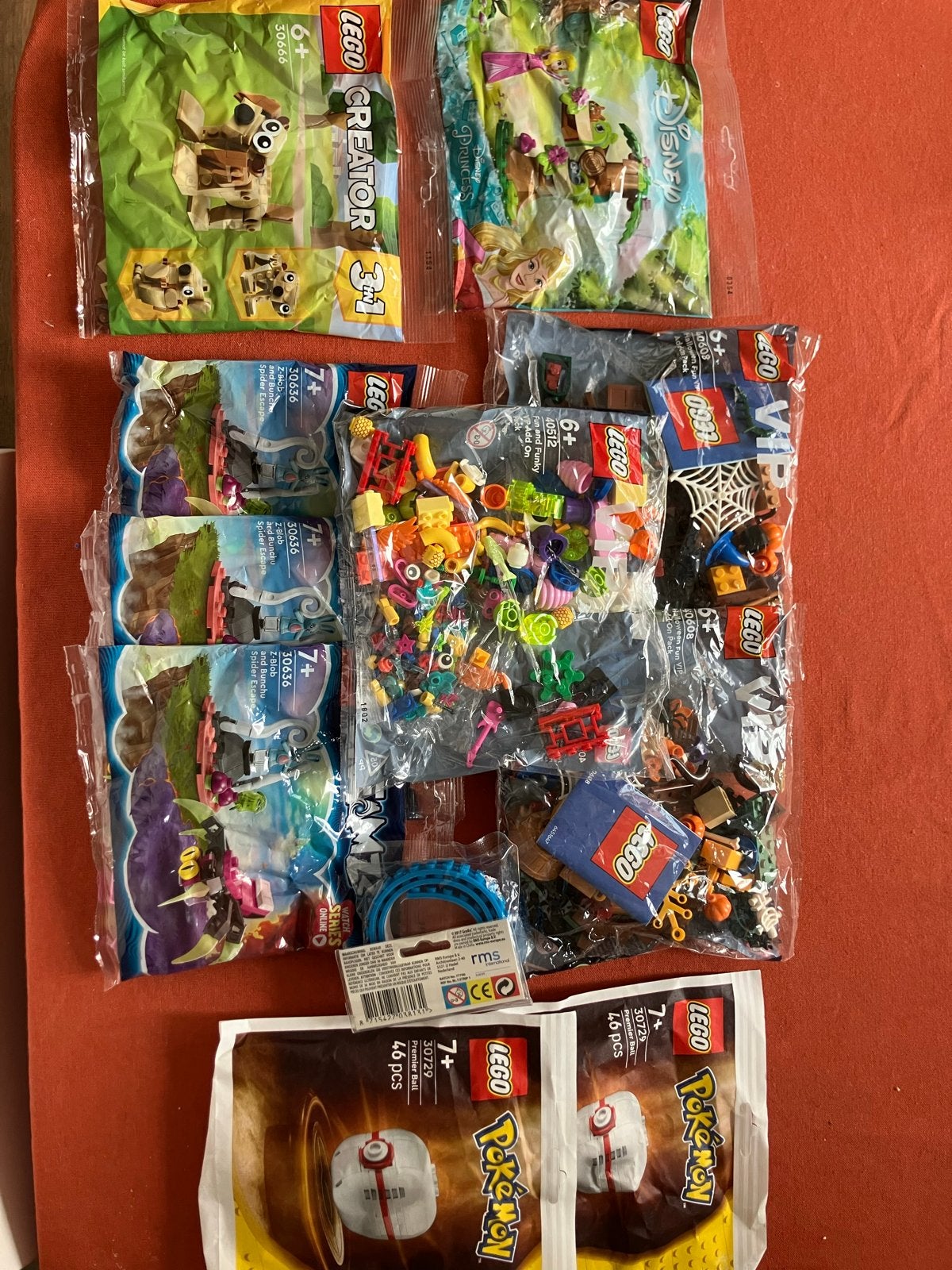 Nieuw Diverse LEGO sets en Pokémon Premier Ball, Ophalen of Verzenden, Nieuw, Overige merken