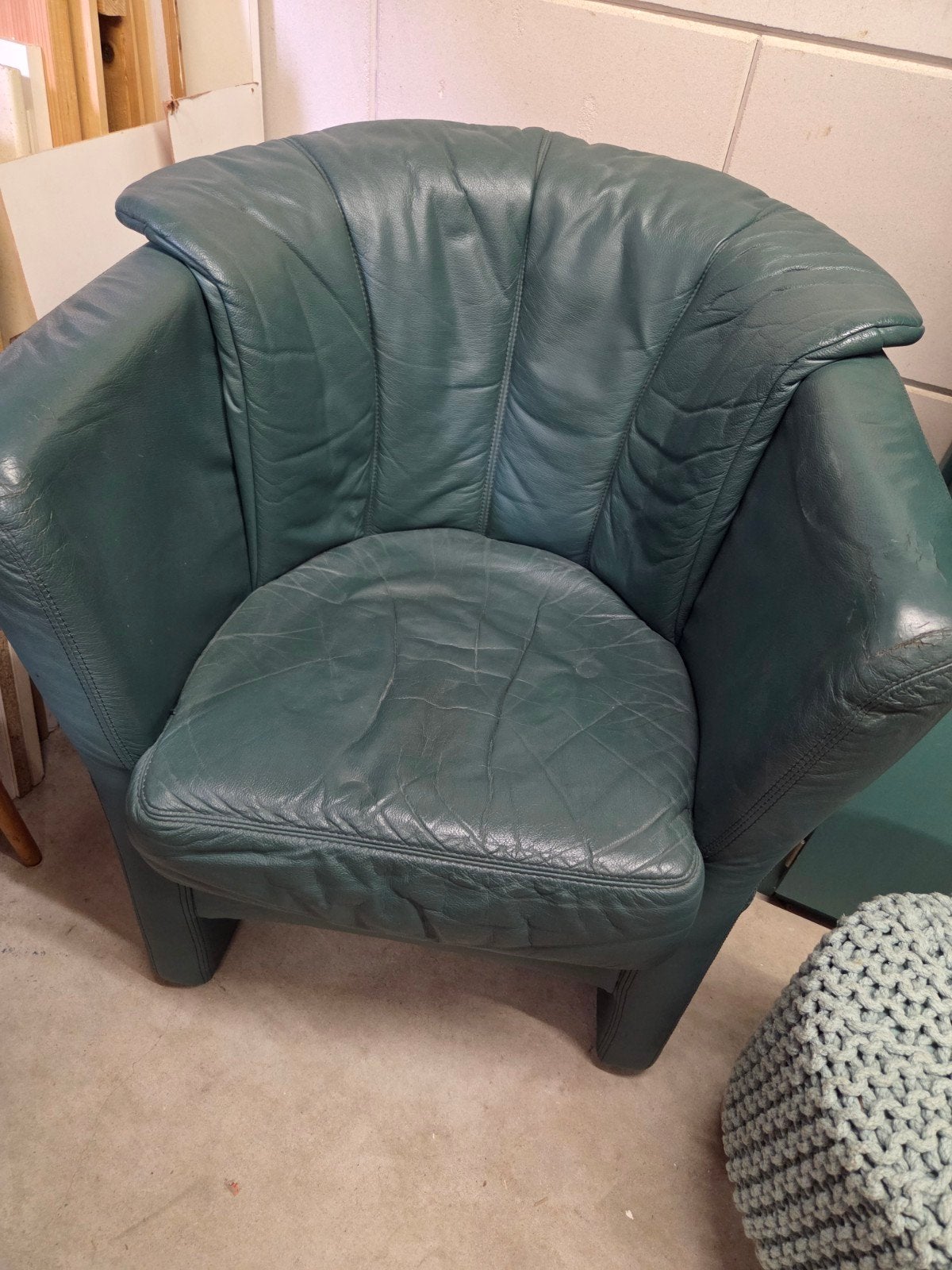 Een comfortabele  groene leren fauteuil, Ophalen, Gebruikt, Minder dan 75 cm, Leer