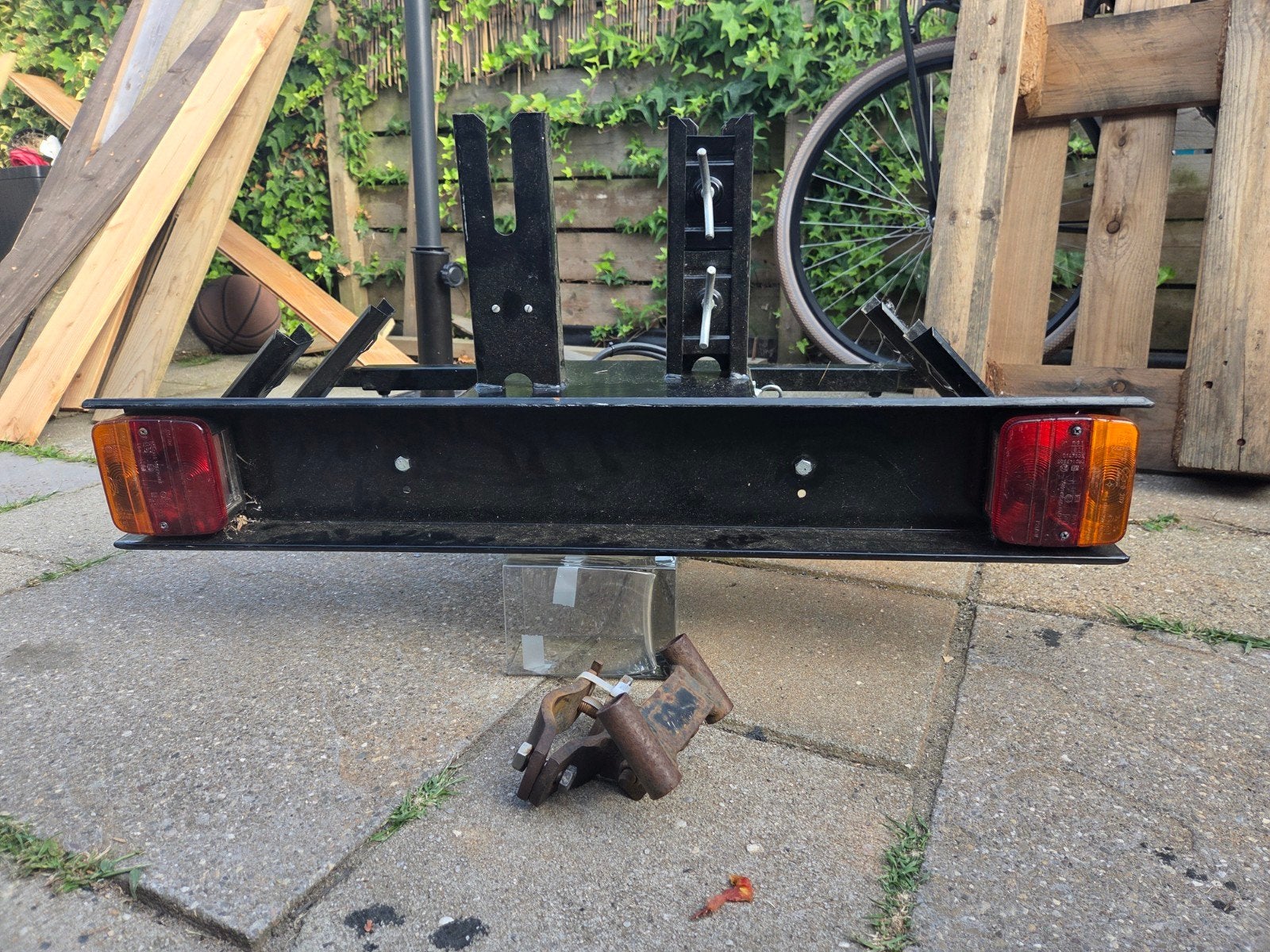 Duo fietsendrager met 7-polige stekker, Ophalen, Gebruikt, 2 fietsen, Trekhaakdrager