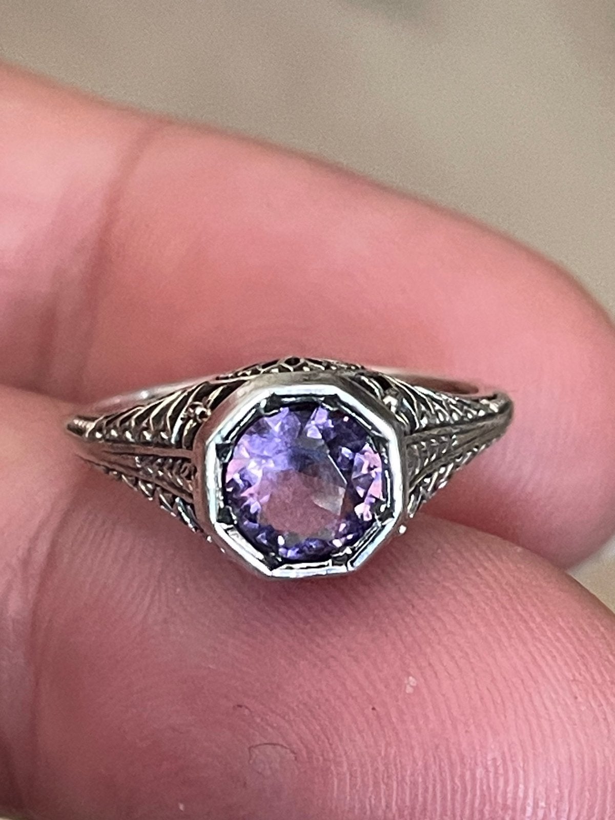 Zilveren art-decoring met amethist, Sieraden, Tassen en Uiterlijk, Antieke sieraden, Ophalen of Verzenden, Zilver, Ring