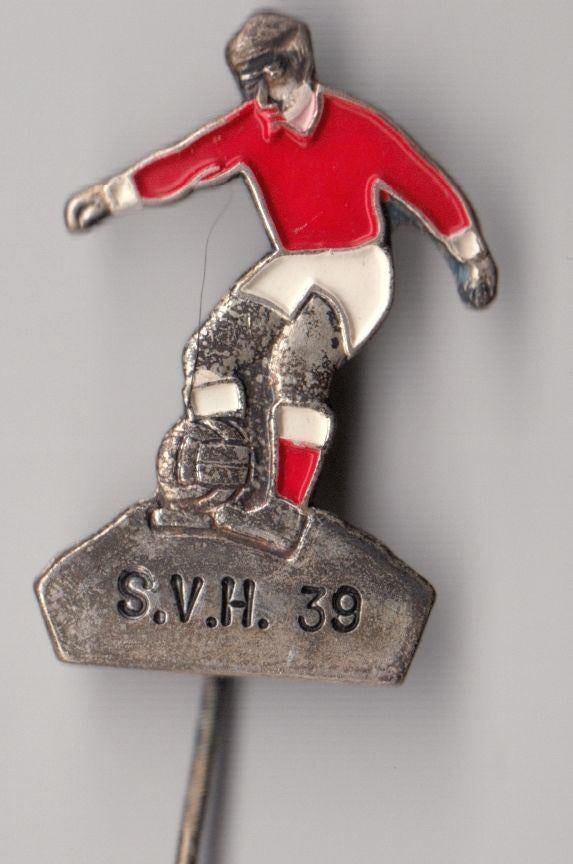 Voetbal SVH '39 Herkenbosch Zilvervoetje speldje, Gebruikt, Niet vindbaar, Niet vindbaar, Speldje of Pin