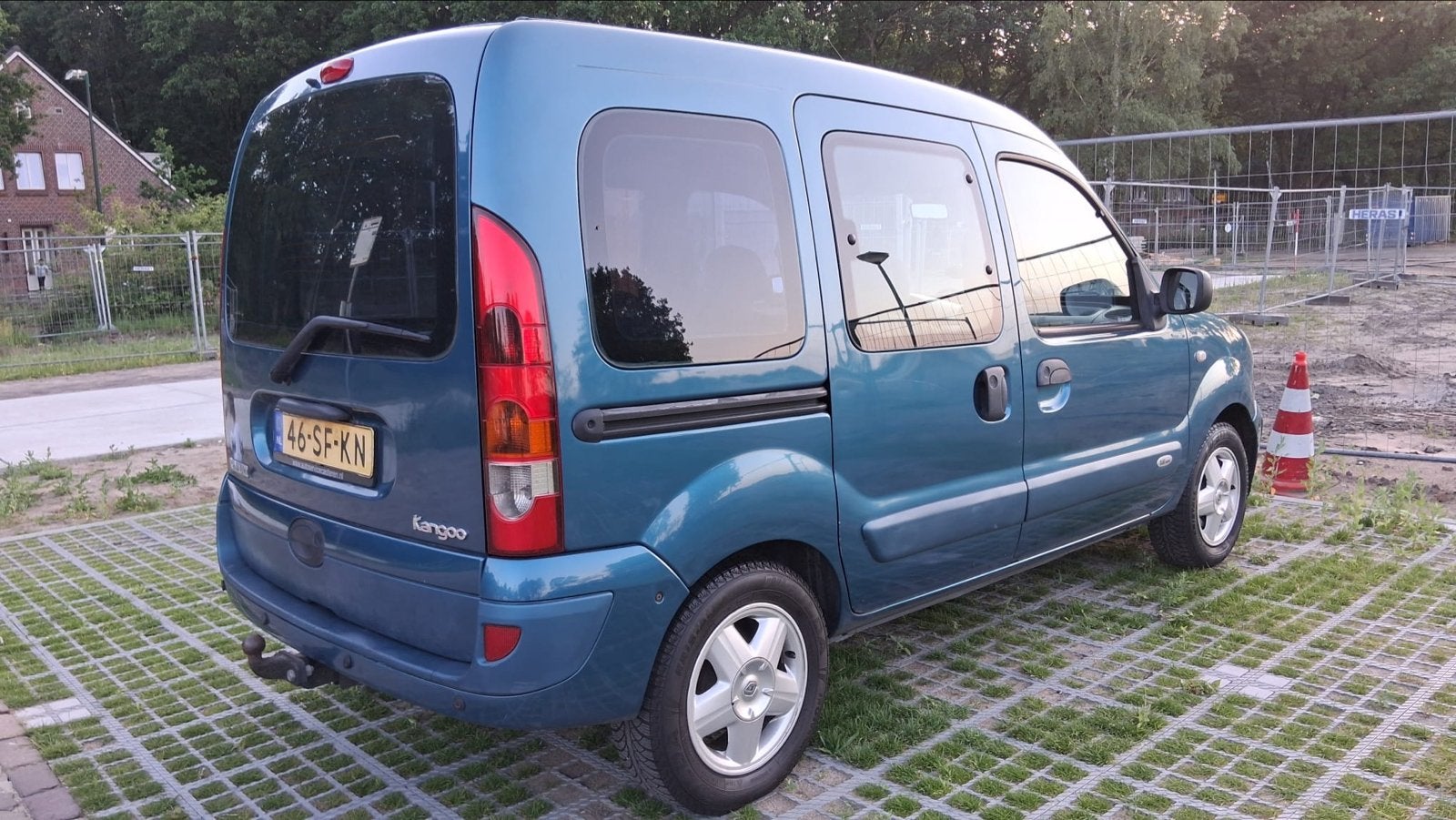 Renault Kangoo 1.6 16V 70KW 2005 Blauw, Blauw, 49 €/maand, Origineel Nederlands, Bedrijf