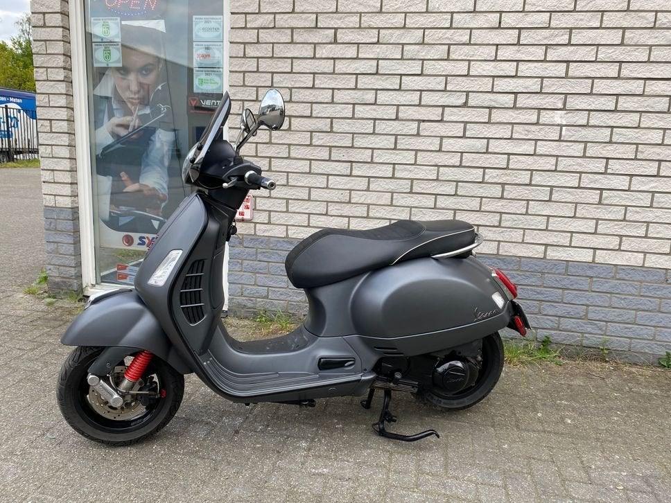 GAVE VESPA GTS 300 SUPER SPORT MAT GREY BJ2019 8000KM, Scooter, Bedrijf, Onbekend, Onbekend