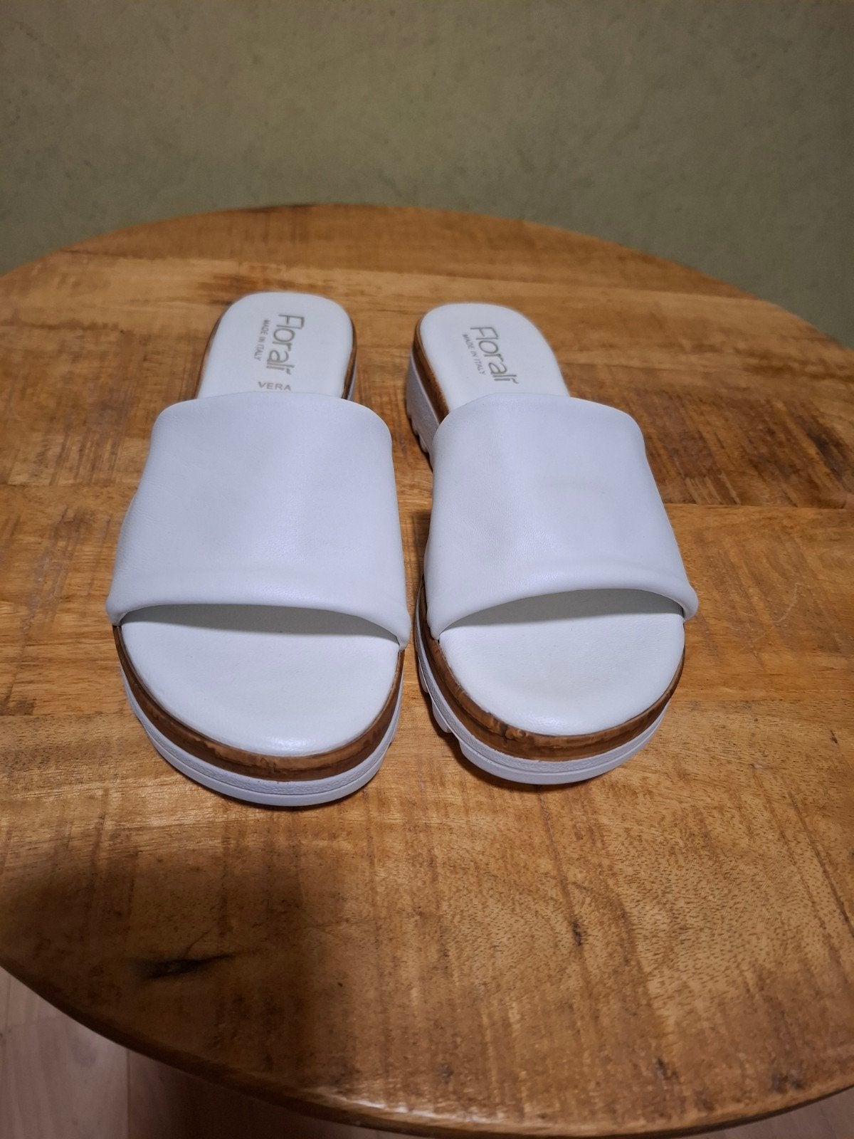 Floralr Witte Leren Plateausandalen - Maat 35, Wit, Zo goed als nieuw, Floralr, Sandalen of Muiltjes