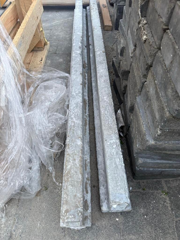 2 betonnen vloerliggers voor broodjesvloer, 1.85m, Ophalen, Gebruikt