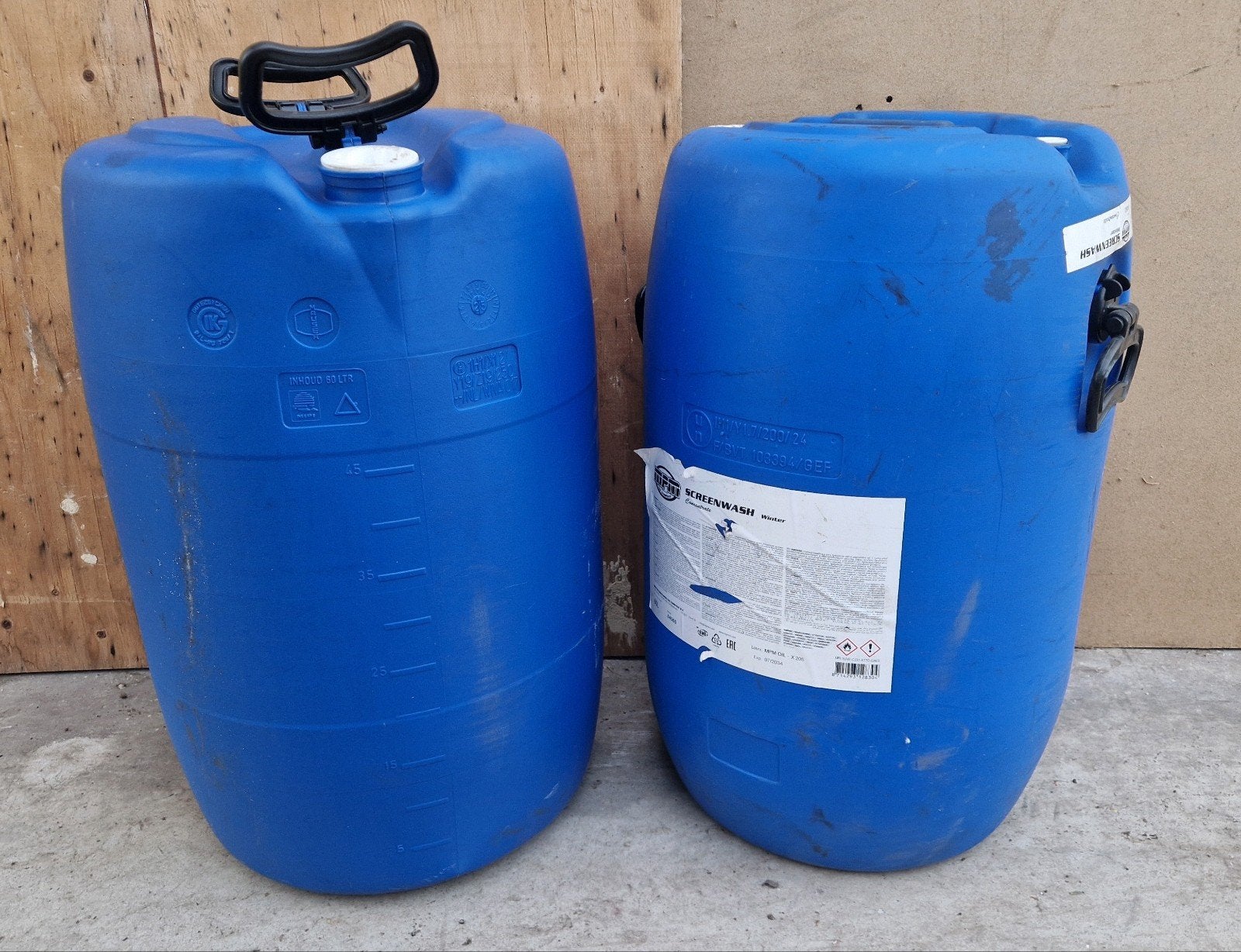 GROTE Jerrycans  , jerrycan,  opslag container, opslag vat, Ophalen