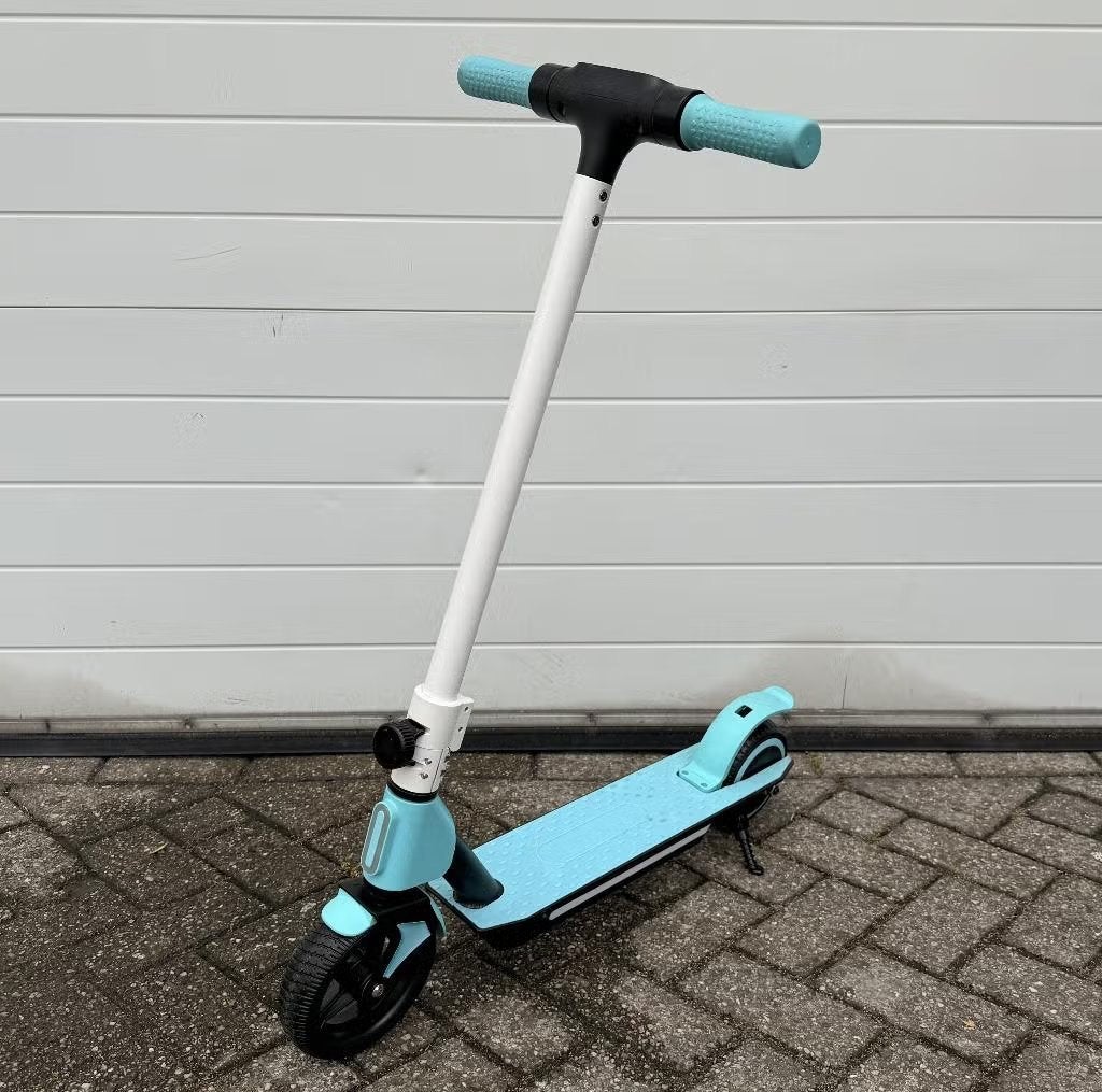 Elektrische Kinderstep Roze 15 km/u, 20 km Bereik & LED, Ophalen of Verzenden, Nieuw