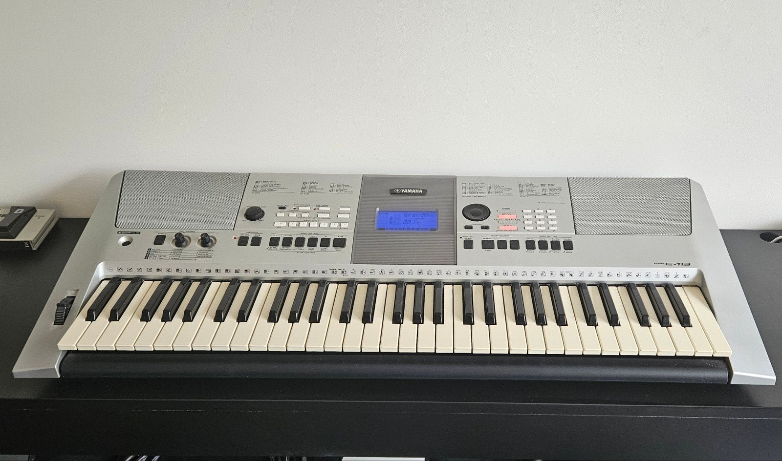 Yamaha PSR-E413 Keyboard - Zo goed als nieuw, Ophalen, 61 toetsen, Yamaha, Zo goed als nieuw