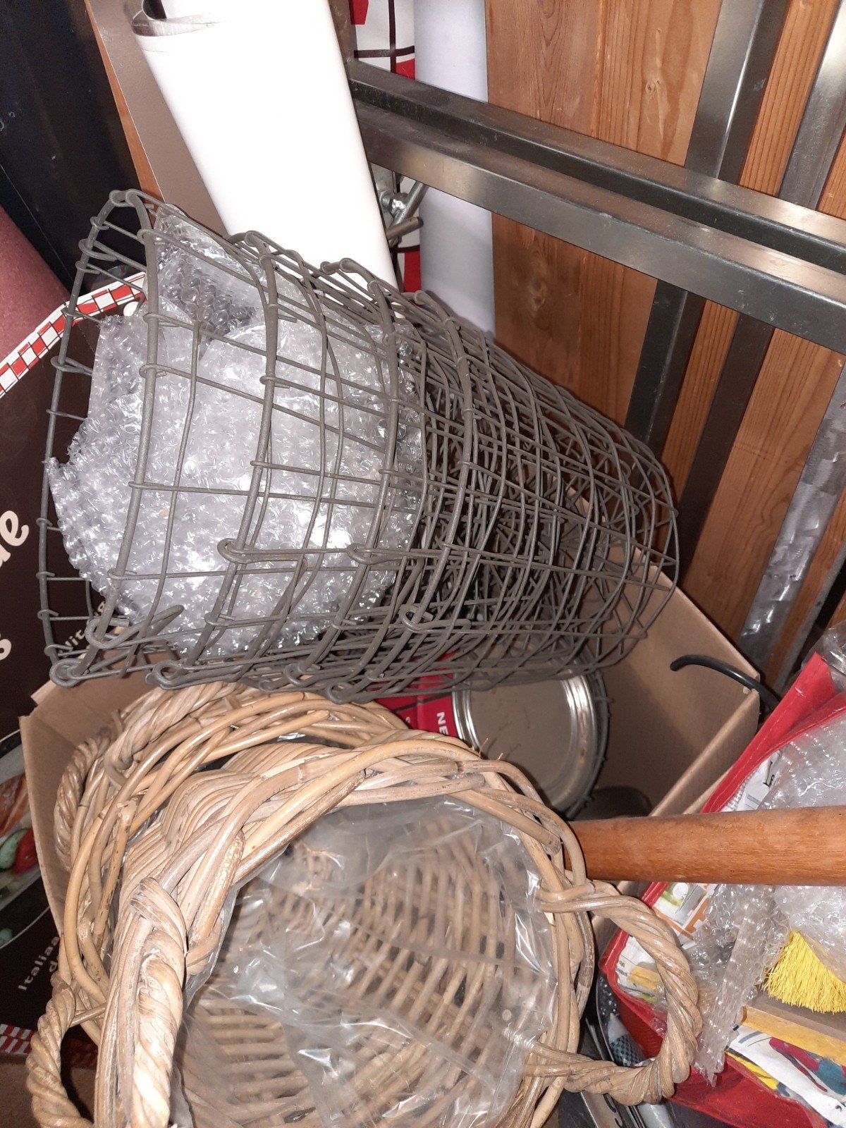 Decoratieve rieten mand met handvatten, Ophalen of Verzenden, Zo goed als nieuw, Rechthoekig, Riet