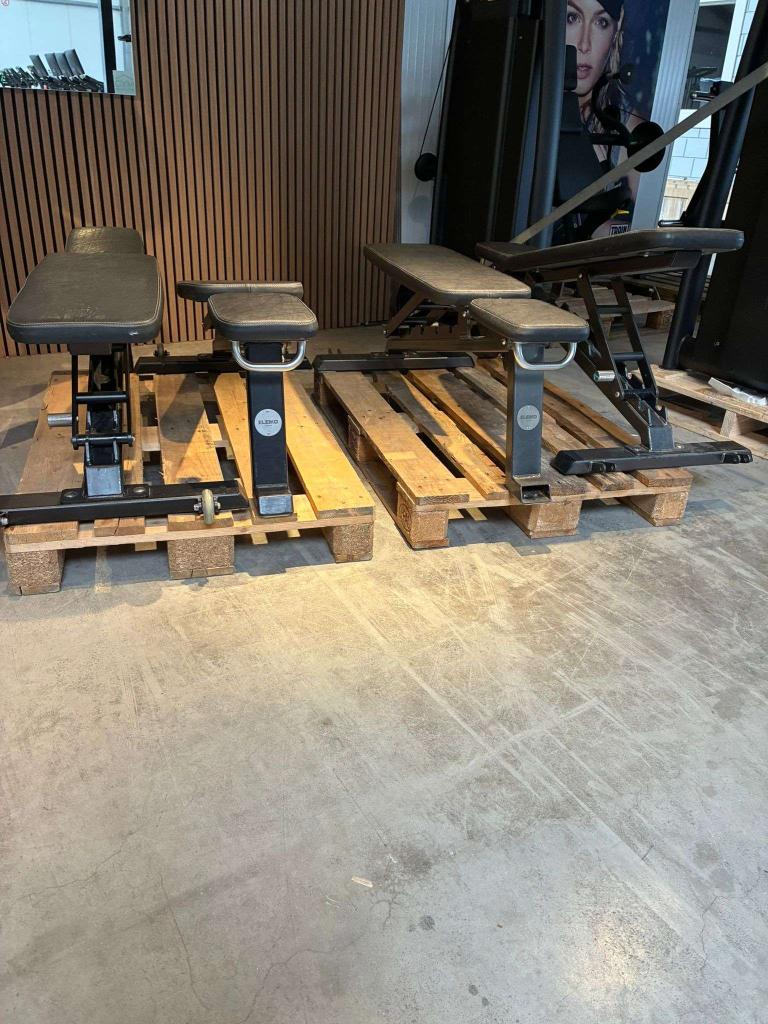 4 x Eleiko Adjustable Bench, Sport en Fitness, Fitnessmaterialen, Gebruikt, Niet ingevuld, Fitnessbank, Niet ingevuld