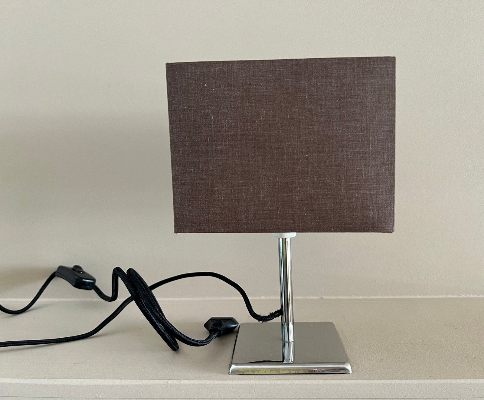 Schemerlamp chroom met bruin vierkant lampenkap, Zwart, Ophalen of Verzenden, Zo goed als nieuw