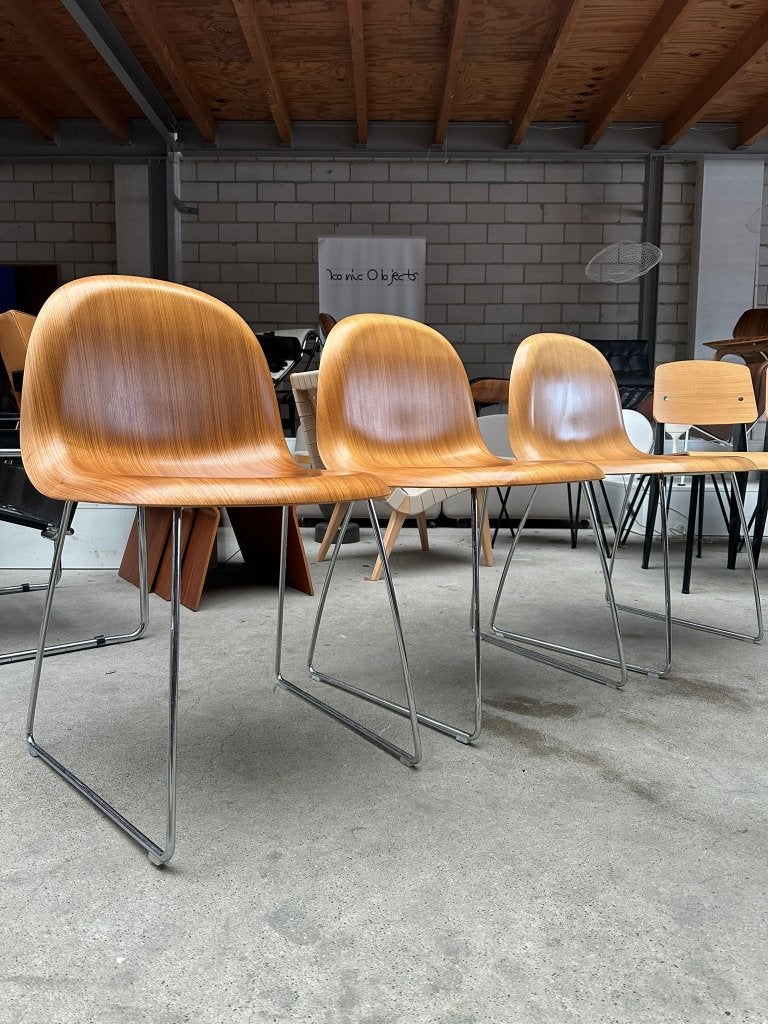 Gubi 3D Chair Wood (set van 4 stuks), Huis en Inrichting, Stoelen, Ophalen, Gebruikt, Bruin, Vier