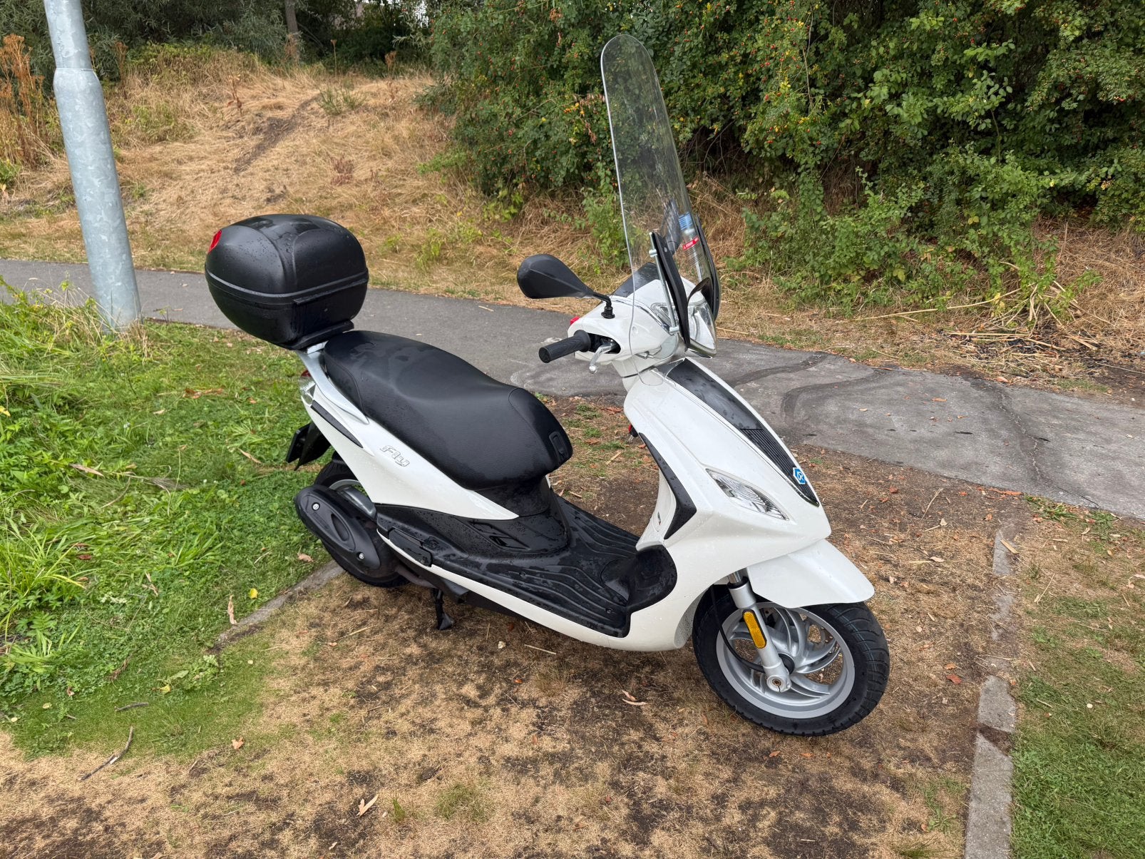 Piaggio new fly, Fietsen en Brommers, Ophalen of Verzenden, Zo goed als nieuw, Overige typen, Piaggio