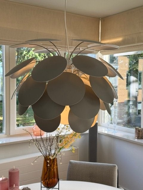 Foto 20 van Design Eetkamertafel COR Conic / Alvo stoelen en hanglamp