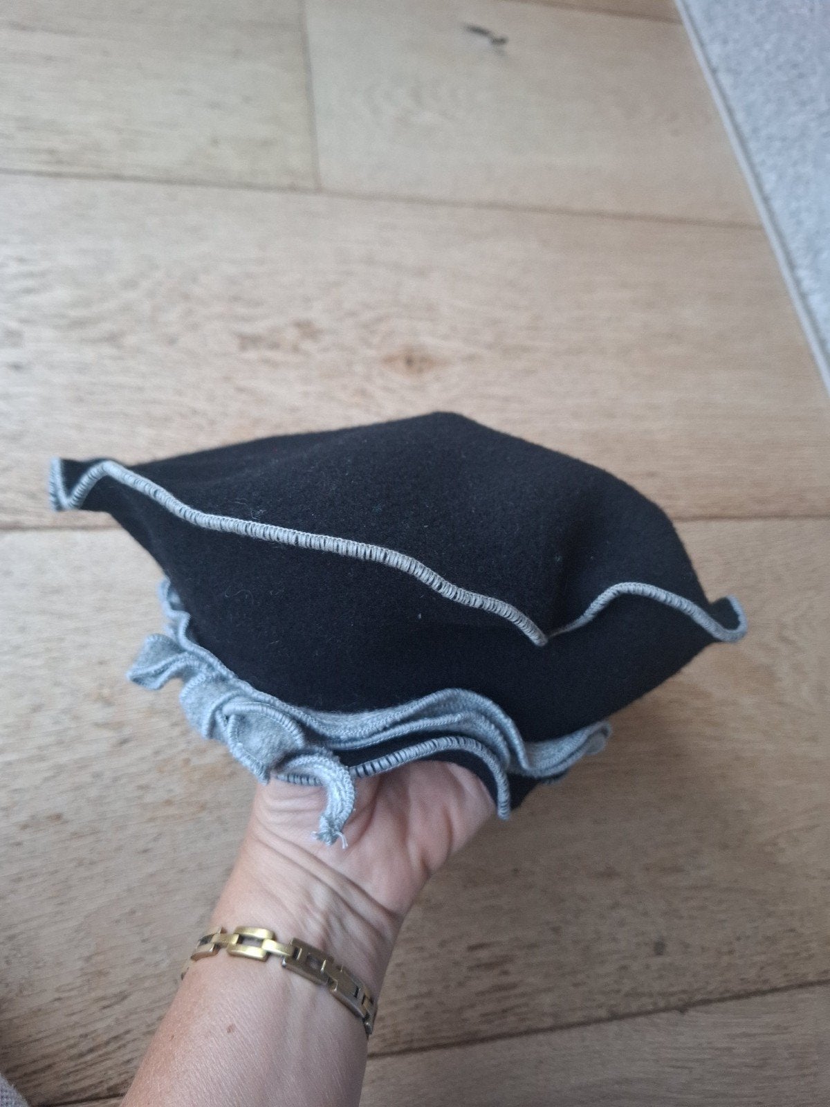 Stijlvolle CompliT wollen hoed - Zwart met grijze accenten, CompliT, Hoed, Zo goed als nieuw, One size fits all