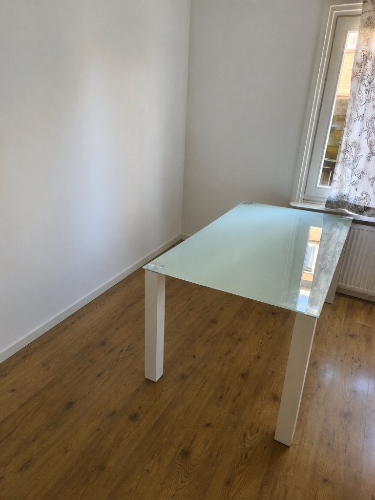 Moderne witte glazen eettafel – 4/6 personen, Huis en Inrichting, Tafels | Eettafels, Ophalen, 50 tot 100 cm, Vijf personen of meer