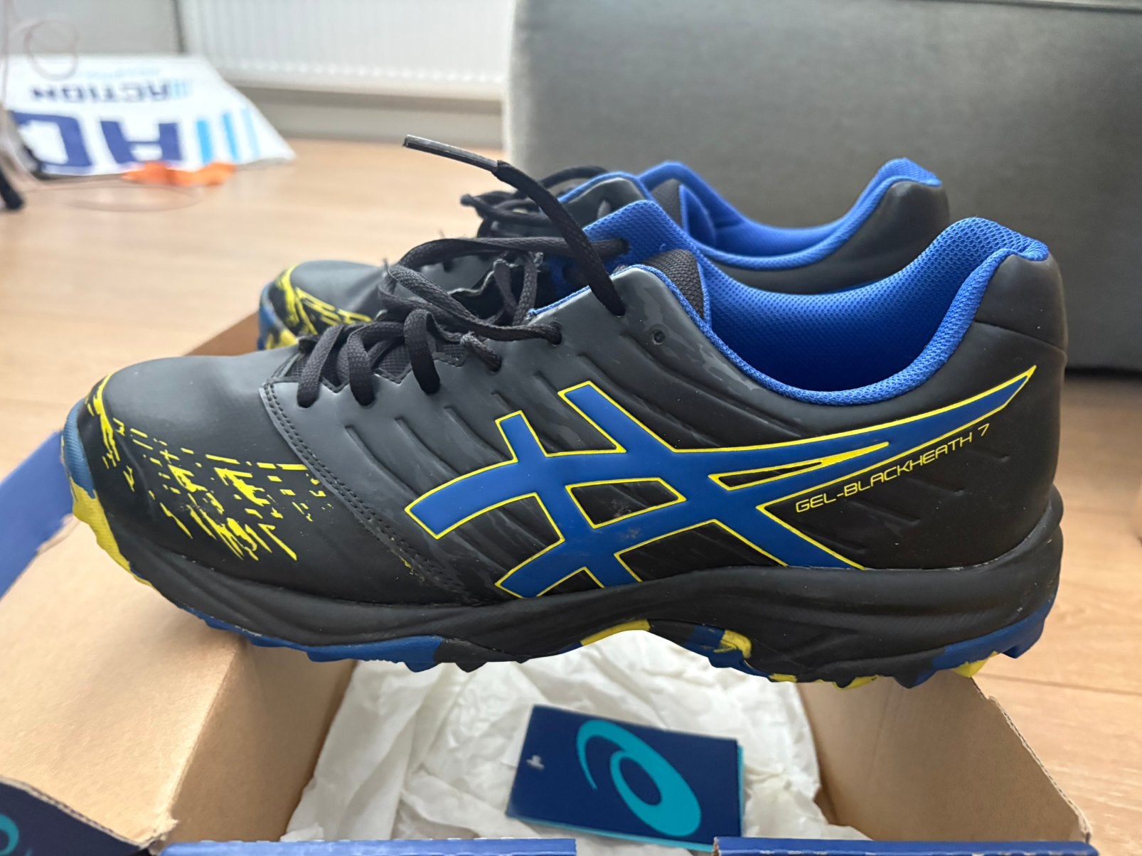 Hockeyschoenen Asics mt 45, Sport en Fitness, Hockey, Ophalen of Verzenden, Zo goed als nieuw, Schoenen