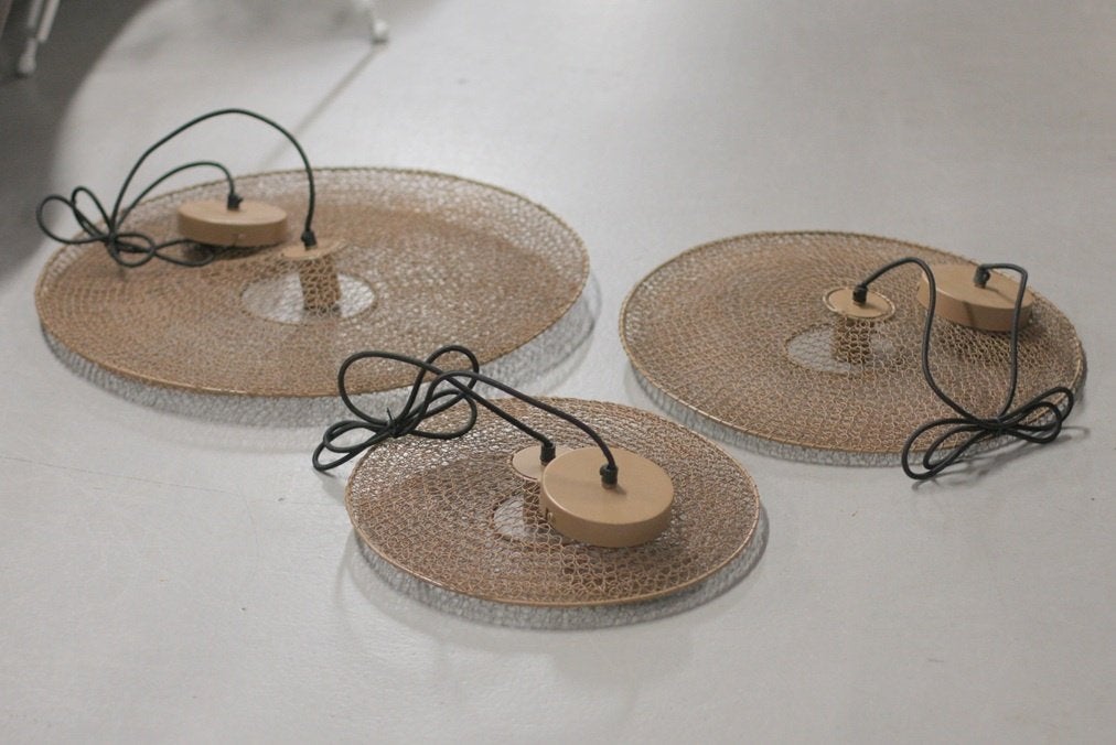 3 x platte ronde metalen open hanglamp beige taupe, Ophalen of Verzenden, Zo goed als nieuw, Metaal, E27 (groot)