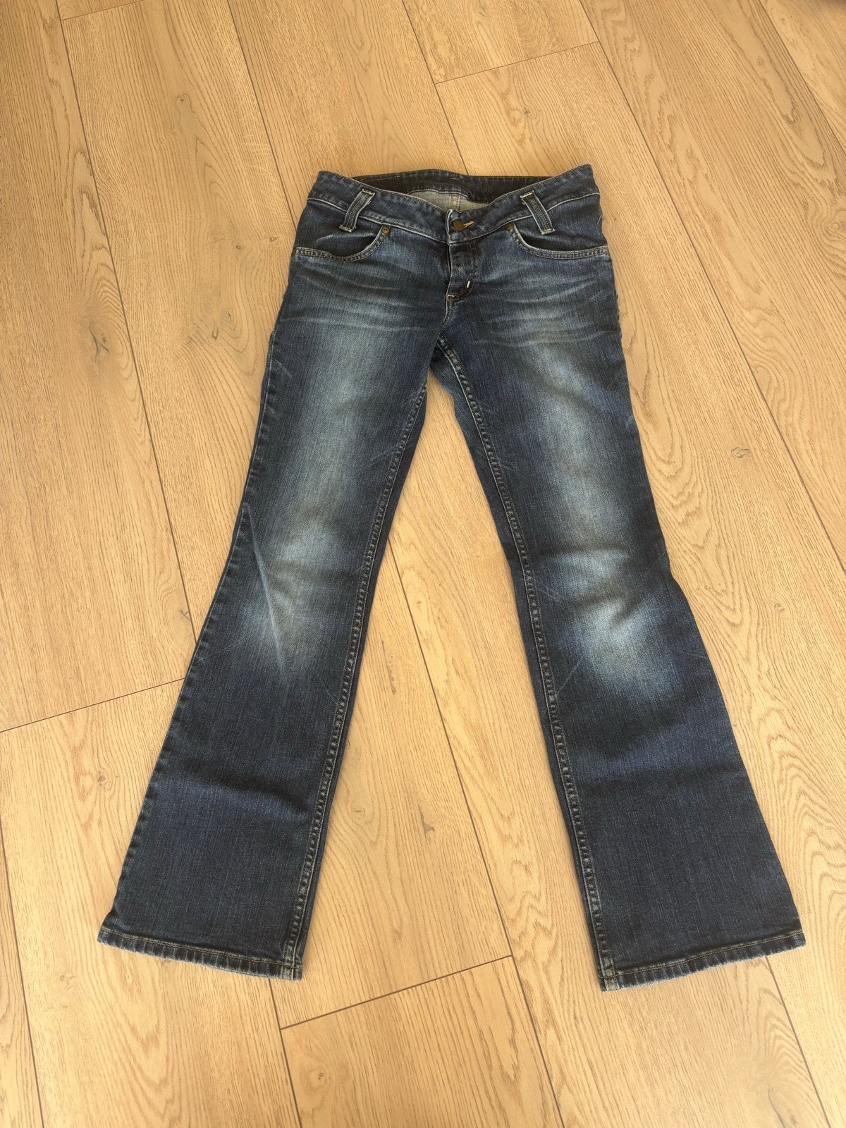 Lee Low Waist flared jeans donkerblauw maat 30/31, Kleding | Dames, Spijkerbroeken en Jeans, Ophalen of Verzenden, Zo goed als nieuw
