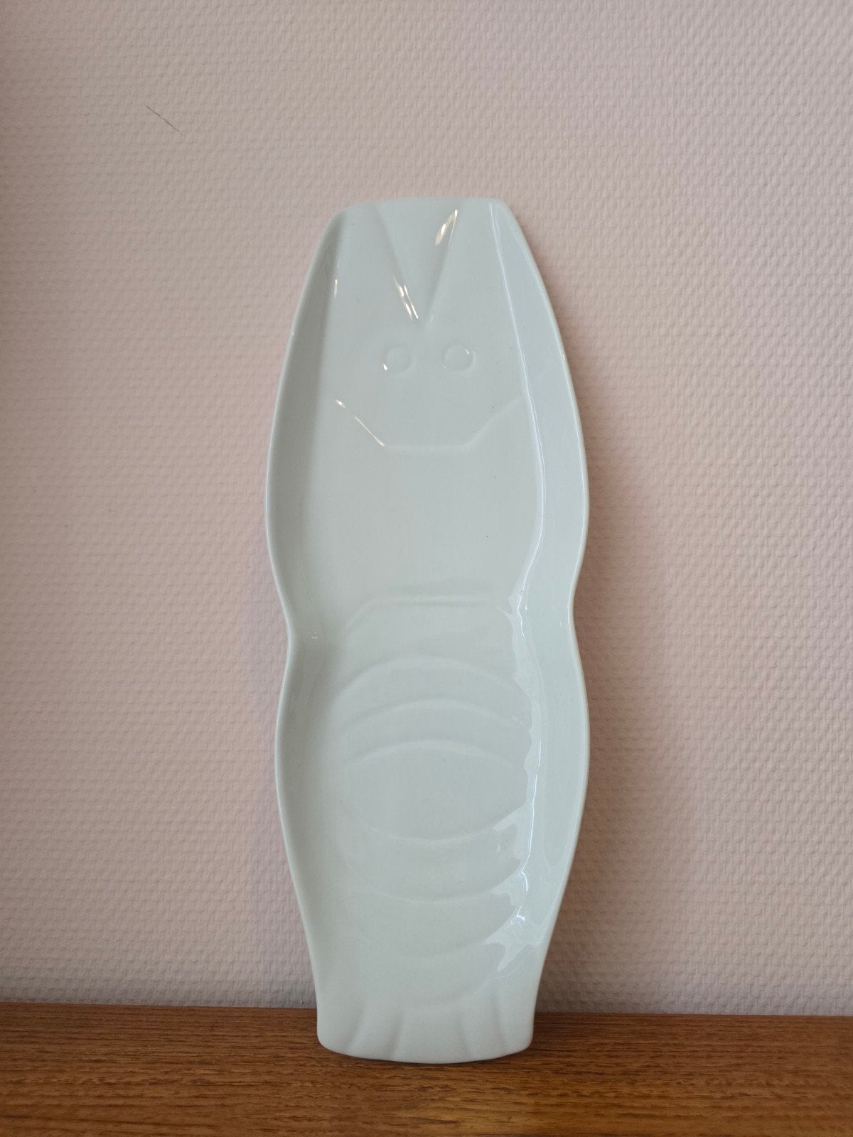 Minimalistische porseleinen schaal kreeft design, Porselein of Keramiek, Schaal, Ophalen of Verzenden, Zo goed als nieuw