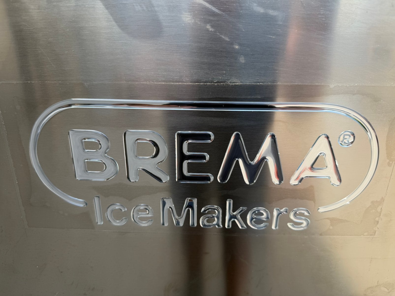 Hoshizaki/Brema scherfijsmachine 800 kilo met bunker 1500 kg, Ophalen