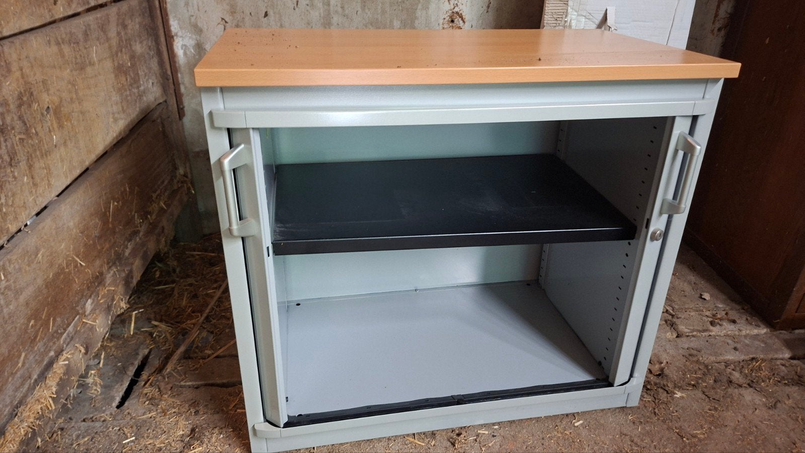 kast met roldeur en houten blad, Gebruikt, Kantoor, studentenkamer, 50 tot 100 cm, Minder dan 100 cm