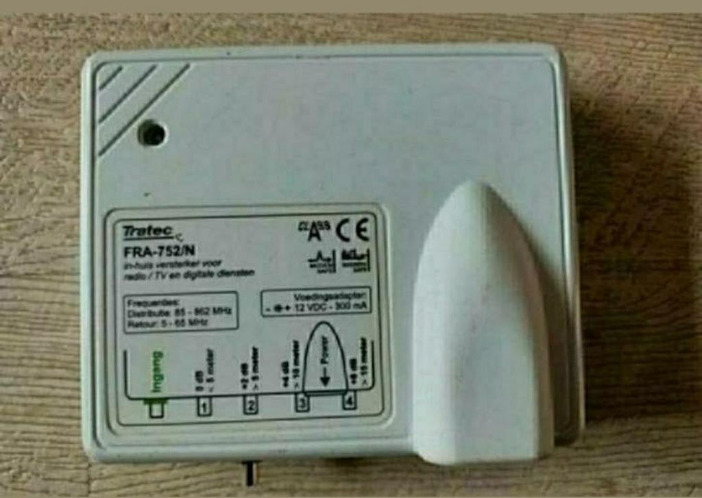 Signaalversterker,Tratec,FRA-752/N,Radio,TV,13 Volt,300mA, Ophalen of Verzenden, Zo goed als nieuw