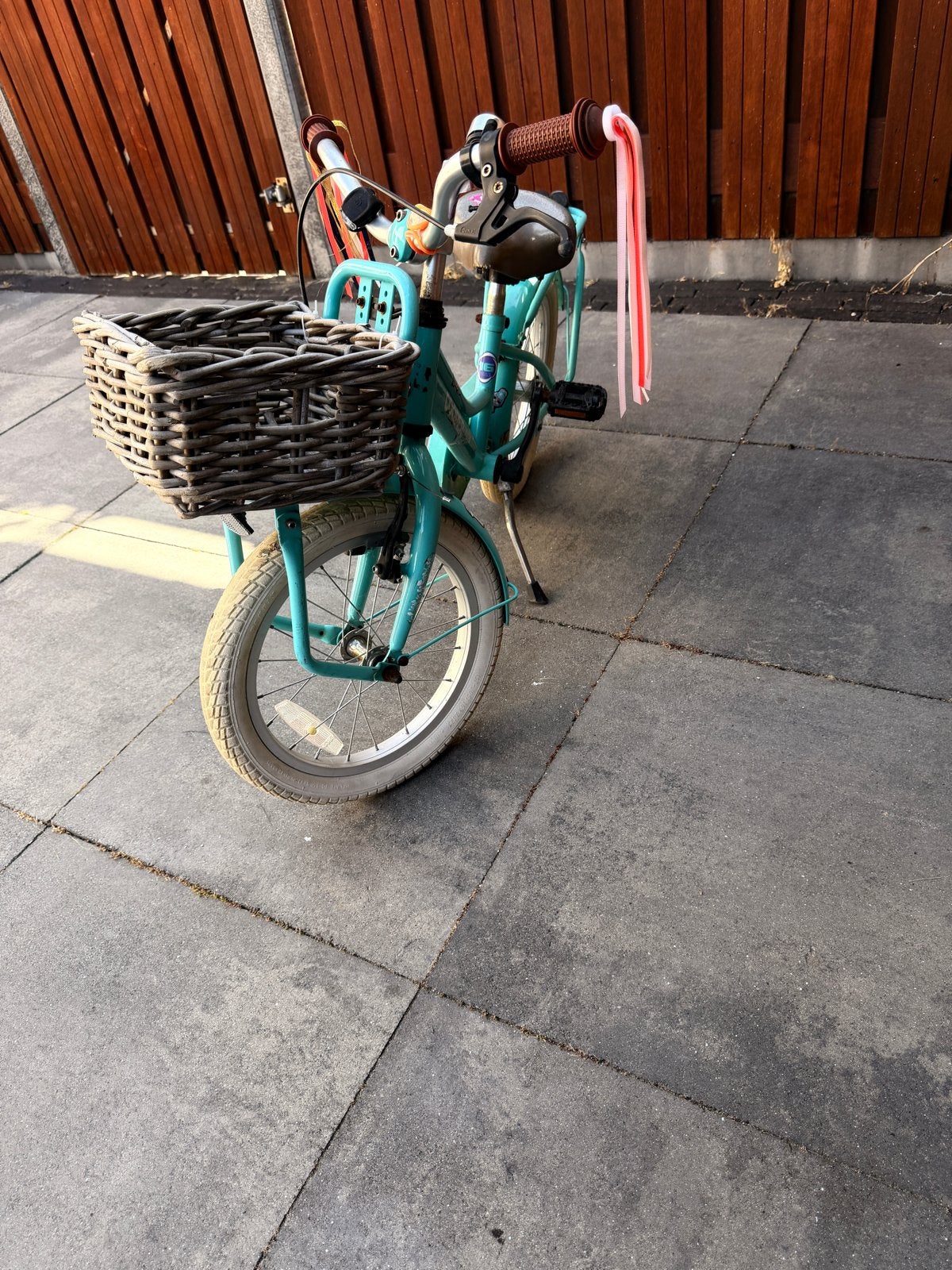 Kinderfiets 16 inch met mandje en terugtraprem, Fietsen en Brommers, Fietsen | Kinderfietsjes, Ophalen, Gebruikt, Terugtraprem