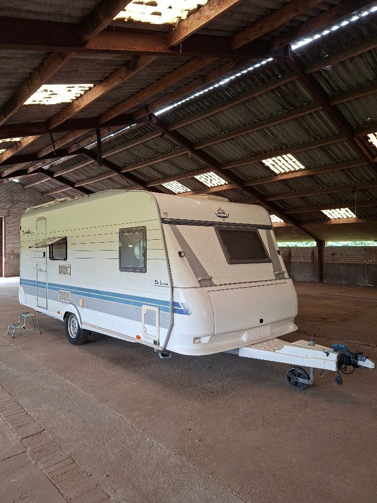 Te koop caravan Hobby easy de luxe 540 met voortent, Standaardzit, Hobby, Particulier, 6 tot 7 meter
