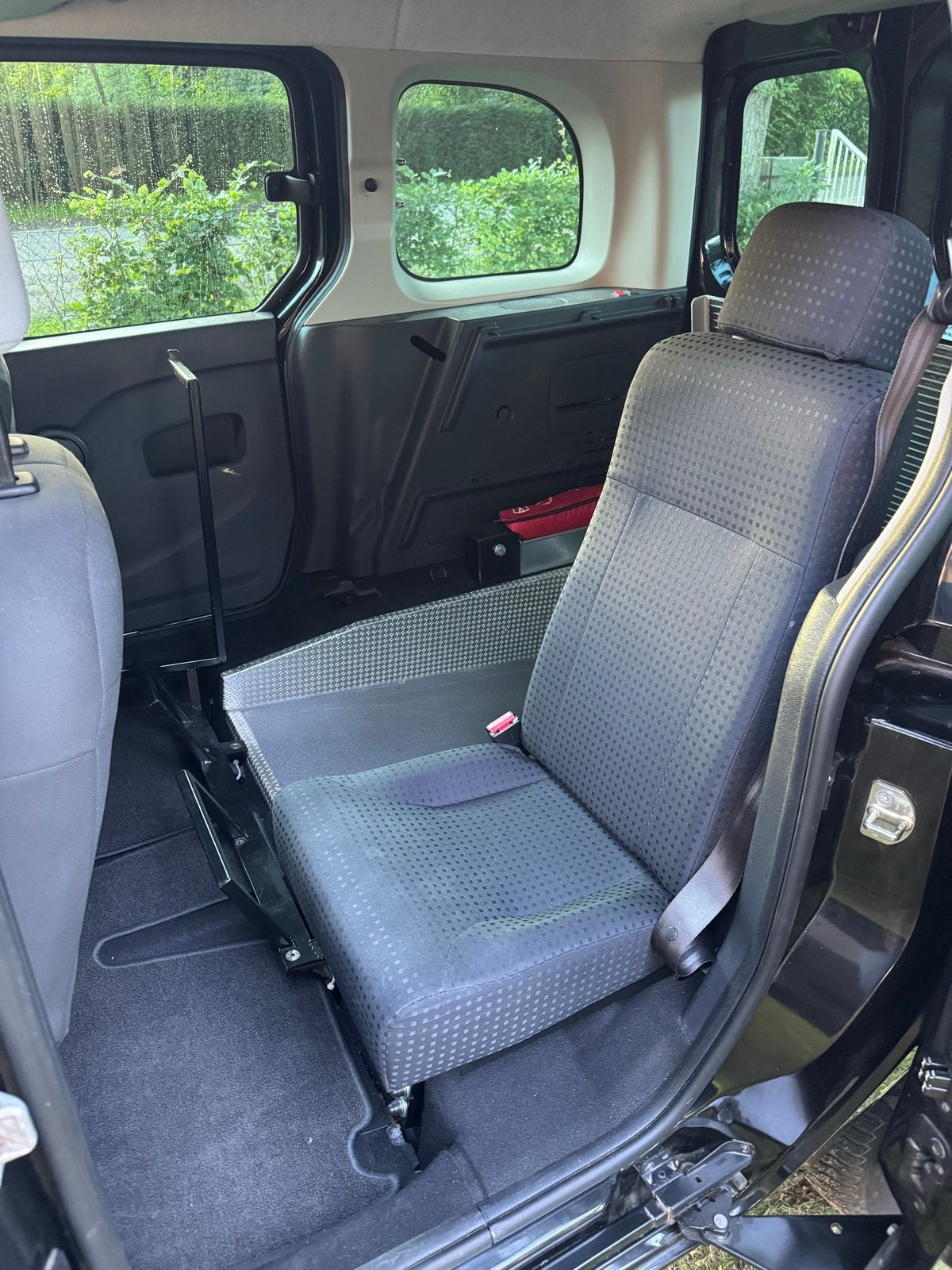 Renault Kangoo rolstoelauto automaat, Auto's, 1350 kg, Stof, Zwart, 4 cilinders