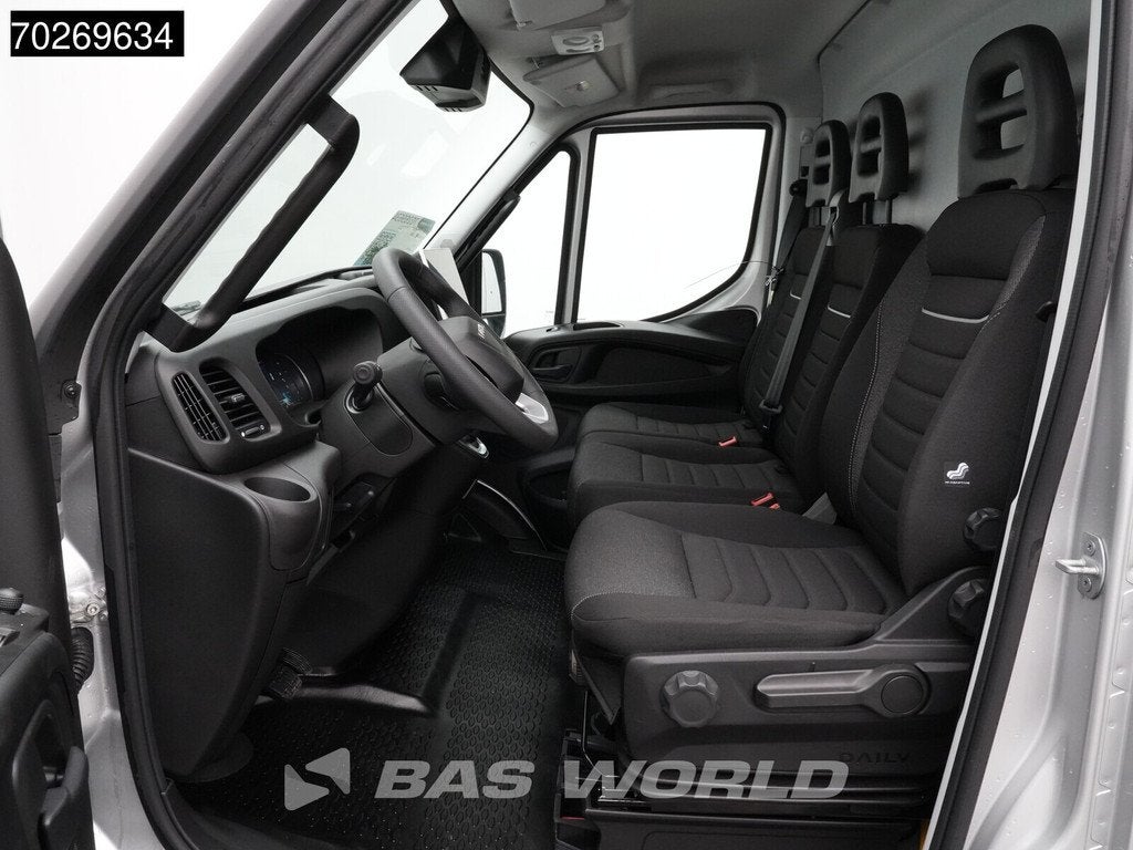 Iveco Daily 35S21 BPM VRIJ! 3.0L Automaat 210PK 3,5t Trekhaa, Auto's, Automaat, Stof, Multifunctioneel stuurwiel, Euro 6