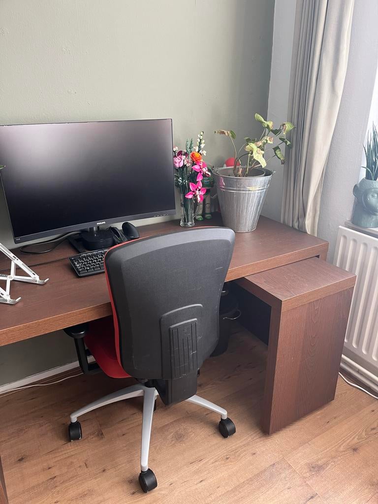 Walnoot bruin bureau, Huis en Inrichting, Bureaus, Ophalen, Opbergruimte, Gebruikt, Hout