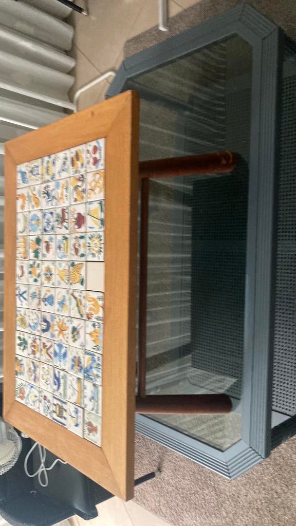 Vintage bijzettafel met tegeltjesblad, Ophalen of Verzenden