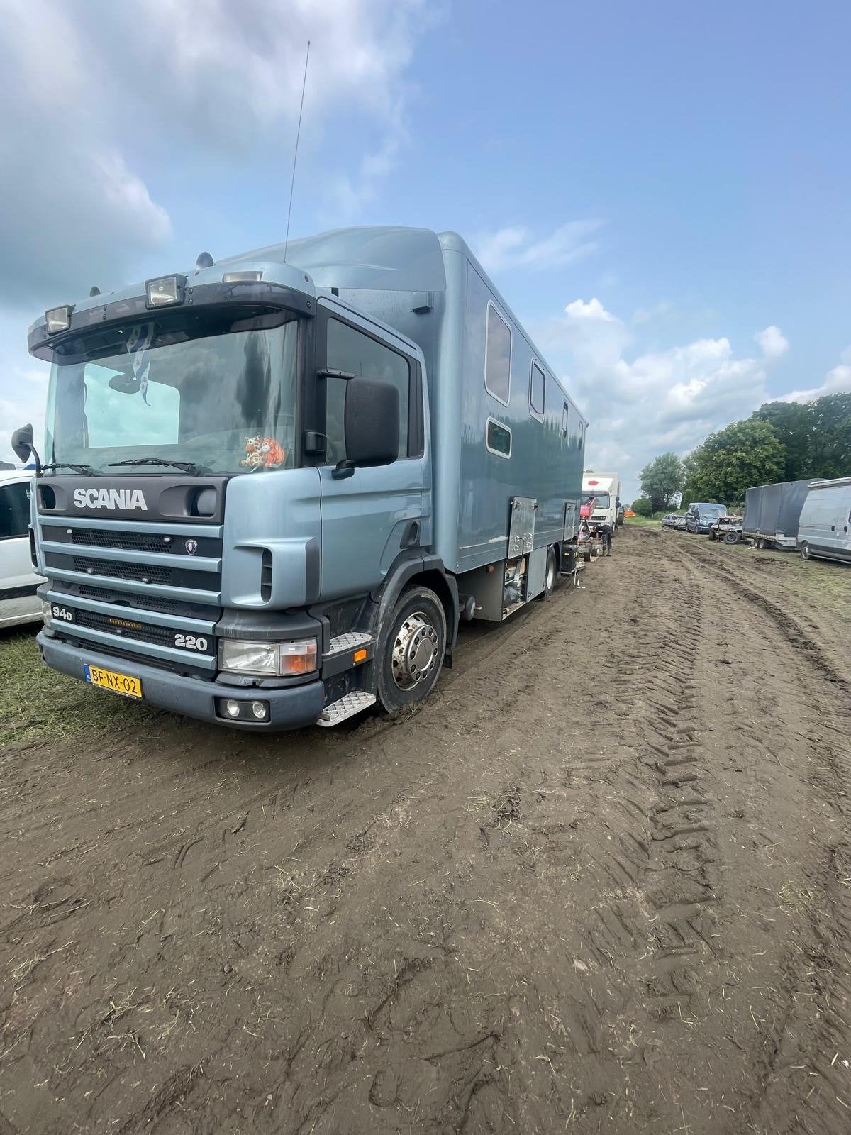 Scania vrachtwagen, Auto's, Scania, Particulier, Zilver of Grijs, Te koop