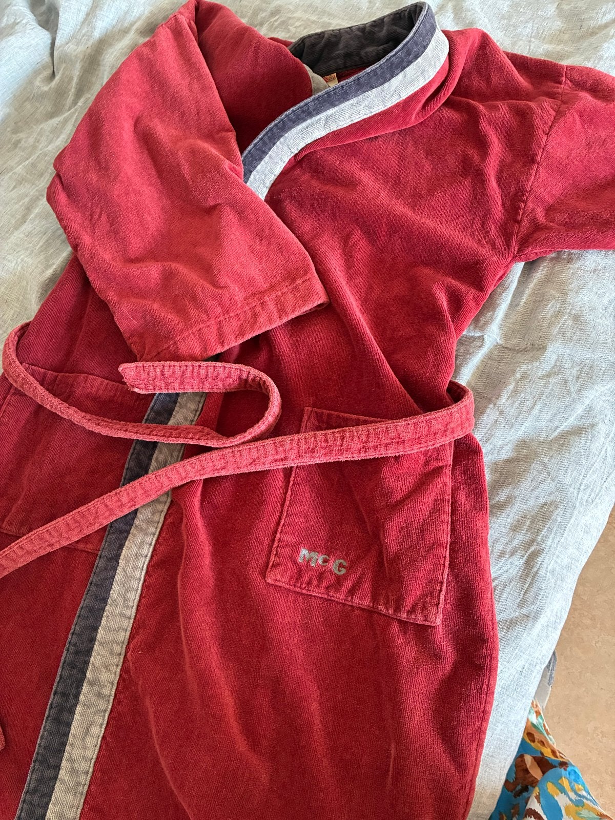 McGregor badjas rood - Zo goed als nieuw, Kleding | Heren, Pyjama's, Ophalen of Verzenden, Zo goed als nieuw, Maat 52/54 (L)