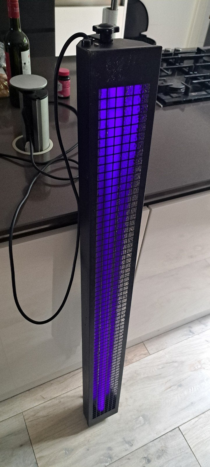 Blacklight balk voor glow in the dark, Ophalen