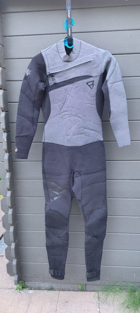 Wetsuit  Brunotti Bravo 543mm frontzip Heren maat L, Ophalen, Wetsuit, Zo goed als nieuw, Heer