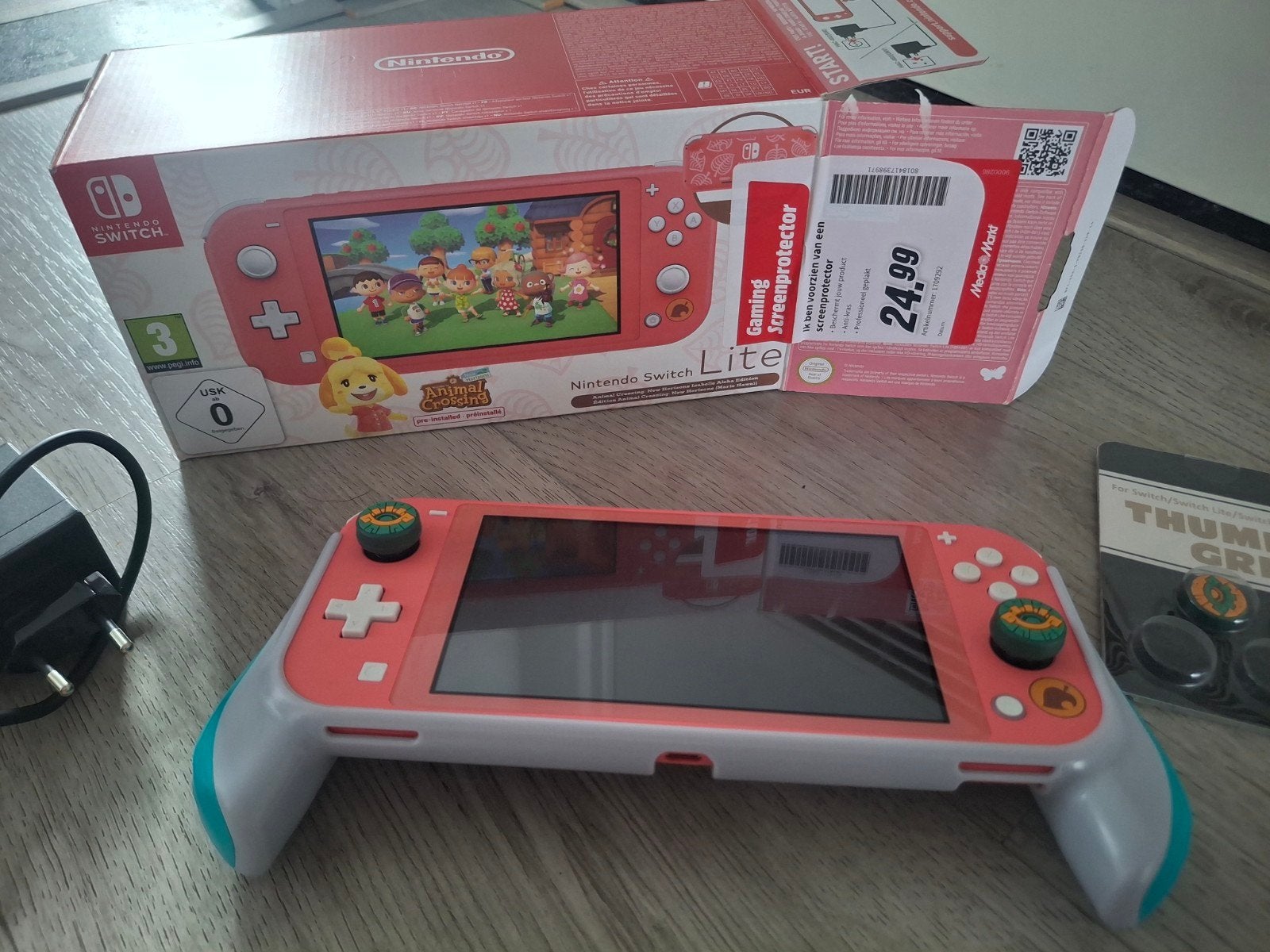 Nintendo Switch Lite Animal Crossing editie met adapter, Ophalen of Verzenden, Zo goed als nieuw, Zonder controller, Switch Original