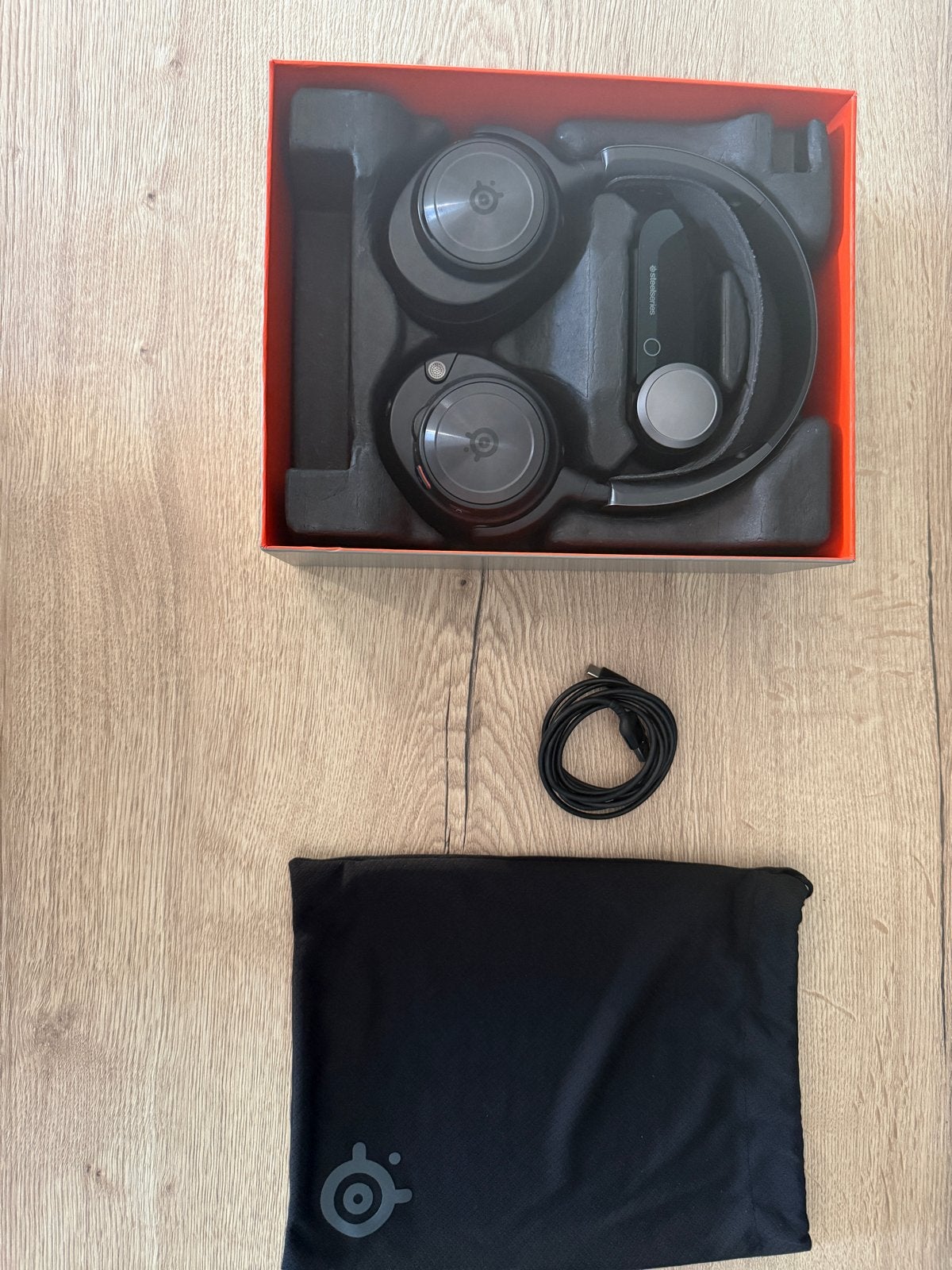 SteelSeries Arctis Nova Pro Wireless Gaming Headset, Bluetooth, Ophalen of Verzenden, Zo goed als nieuw, Zwart