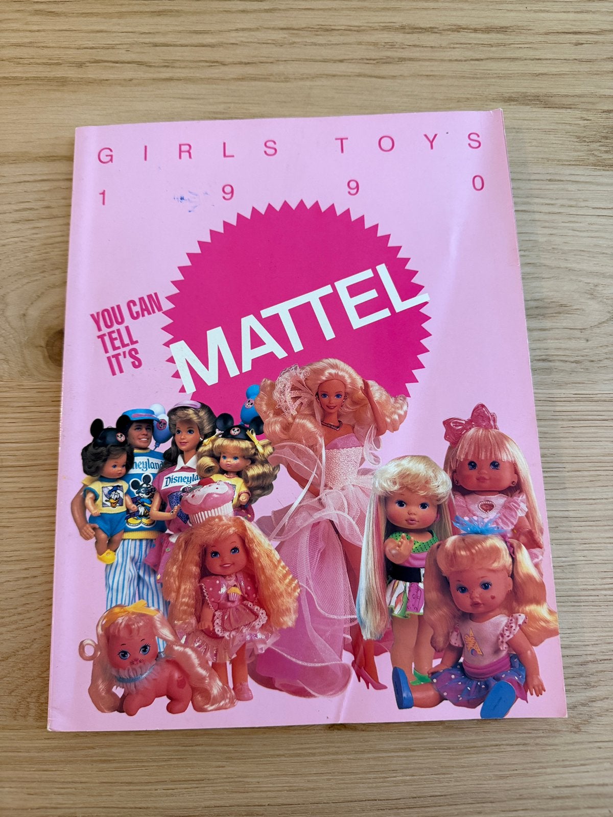 Mattel Barbie girls toys 1990 speelgoedboek, Verzamelen, Poppen, Ophalen of Verzenden, Gebruikt, Fashion Doll