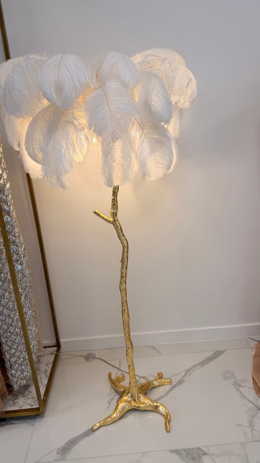 Luxe Veren Vloerlamp - Goudkleurige Stam, Wit, Ophalen, E27 (groot), Zo goed als nieuw, Metaal