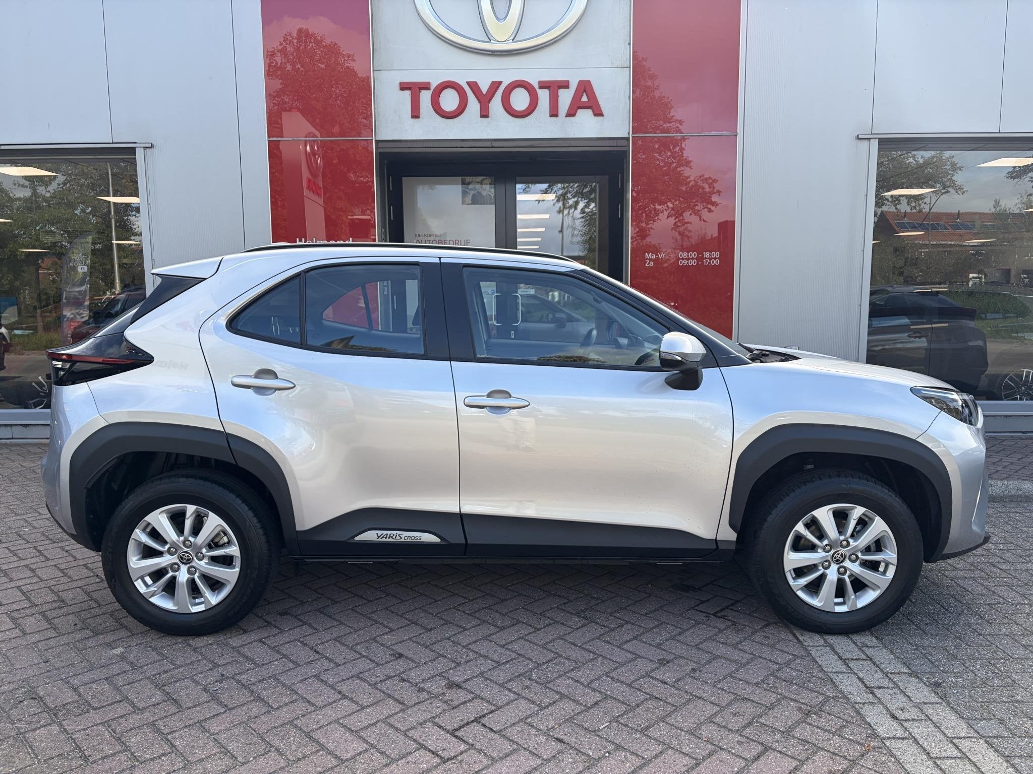 Toyota Yaris Cross 1.5 Hybrid 115 Active, Auto's, Dealer onderhouden, Stof, Gebruikt, 1165 kg