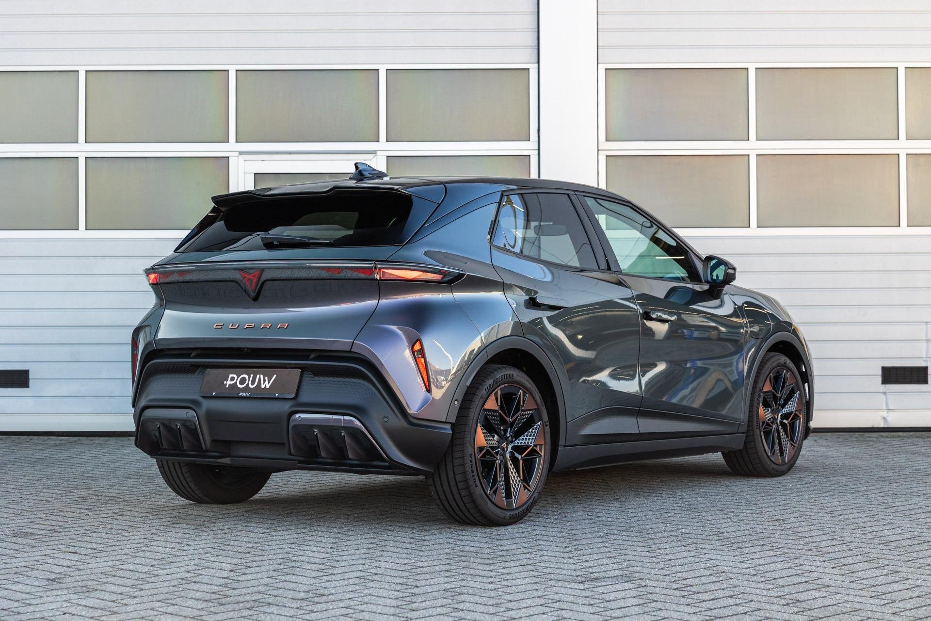 CUPRA Raval 211pk Performance First Edition 56 kWh | Sportst, Auto's, Cupra, 12 maanden, Overige modellen, Overige kleuren, Alcantara