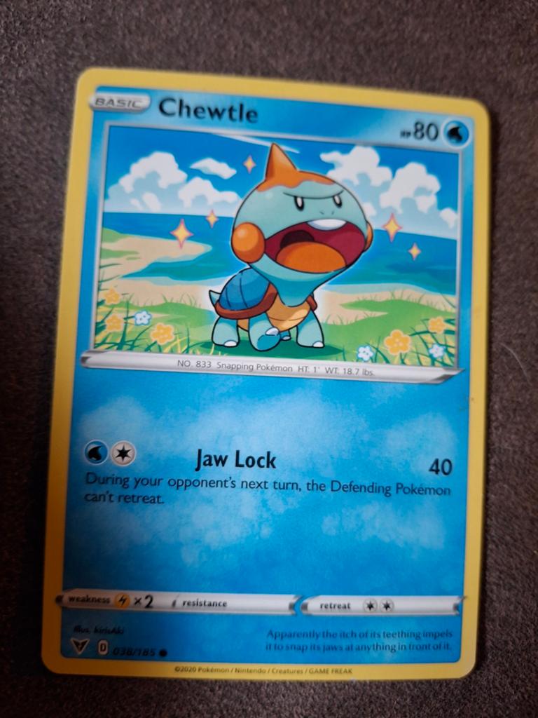 Pokémon Kaart Chewtle 038/185 Basic Water Type, Hobby en Vrije tijd, Verzamelkaartspellen | Pokémon, Zo goed als nieuw, Losse kaart