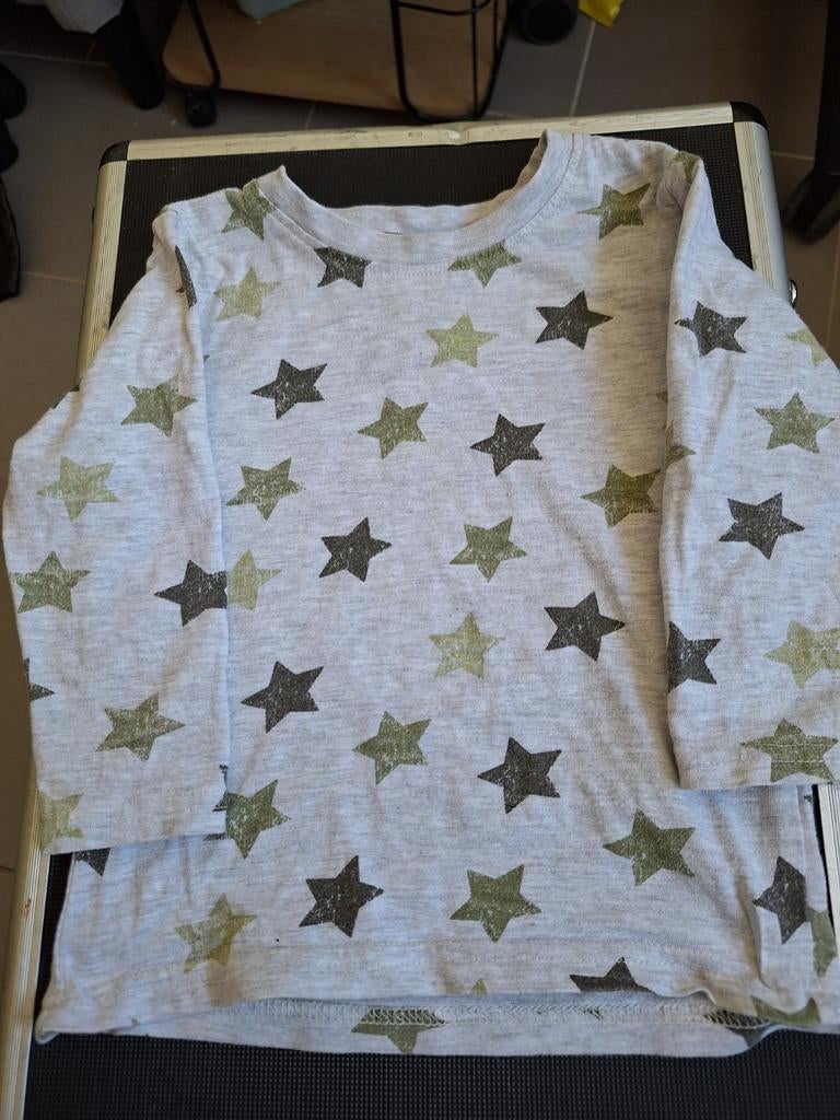 Grijs shirt met sterren maat 80, Jongetje of Meisje, Onbekend, Ophalen of Verzenden, Zo goed als nieuw