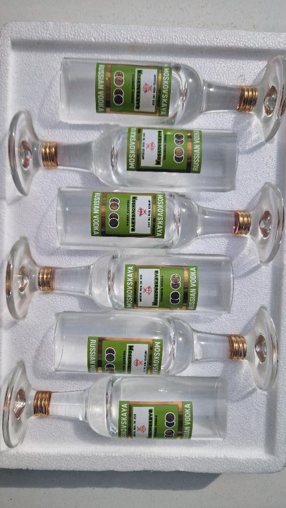 Set Russische vodka glaasjes, Verzamelen, Ophalen, Nieuw, Borrel- of Shotglas